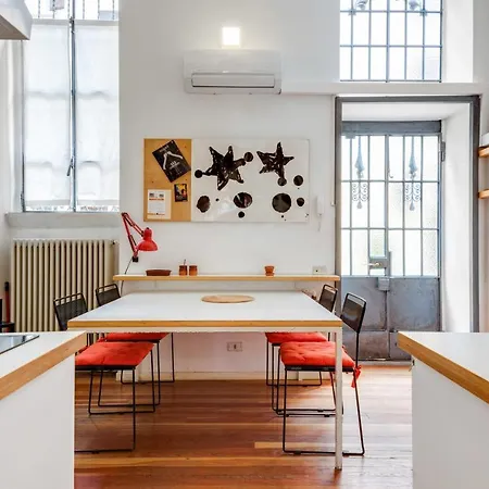 Appartement Delightful And Large Loft In Porta Romana Milan